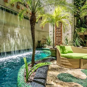 4* Отель Maya And Beachclub